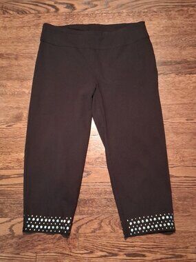 Zac & Rachel Studded Grommet Capri Pants Black – Size 10